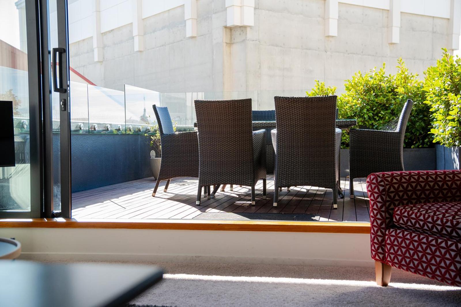Deluxe Inner-City Apartment On Moray Dunedin Exterior foto